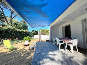 Maison familiale 3 chambres avec jardin, terrasse en bois et WIFI, à 200m de la mer - FR-1-231-313