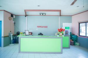 Tropical Place Hotel by RedDoorz