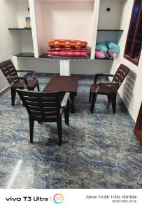 Selvi home stay