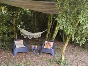 Maisons de vacances Gite 8 personnes avec cheminee et SPA a Biron - FR-1-616-481 : photos des chambres