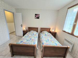 Maisons de vacances Maison spacieuse avec piscine privee au coeur du Perigord Noir, proche sites touristiques majestueux - FR-1-616-254 : photos des chambres