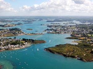 Maison spacieuse 5 pièces, vue port, animaux admis, près plages dÉtel - FR-1-479-231