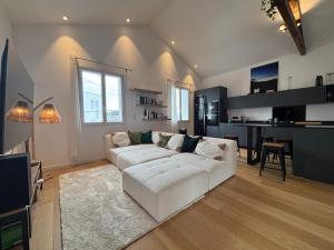 Lumineux appartement 2 chambres, centre-ville à 5min des plages, avec WIFI - FR-1-239-1128