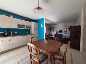 Appartement confortable avec jardin privatif, proche plage, idéal pour couple - FR-1-364-184