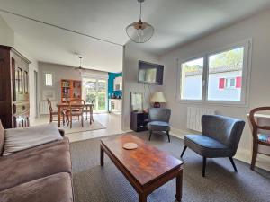 Appartement confortable avec jardin privatif, proche plage, idéal pour couple - FR-1-364-184