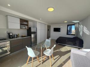 Departamento moderno a estrenar con balcón