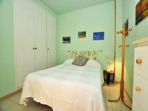 Apartment in Roses near Sta Margarita Beach
