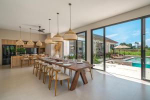 Villa Anarya - 6BR Ubud Pool Villa, Spa, Panoramic Views!