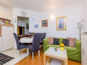 Apartments Captain - Superior One Bedroom Apartment with Terrace 4 Adults