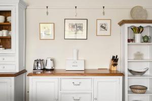 The White House Prime Location and Oozing Character