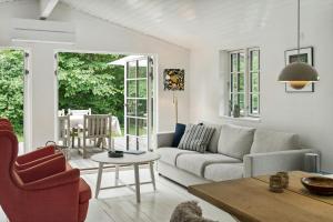 Classic Vejby Home With Light, Calm And Nature
