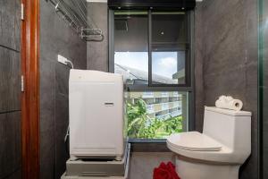 Beautiful 2BR Lakeview Apartment in Laguna