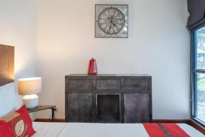 Beautiful 2BR Lakeview Apartment in Laguna