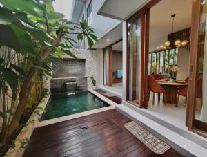 Island Escape - 2BR Tropical Villa in Seminyak