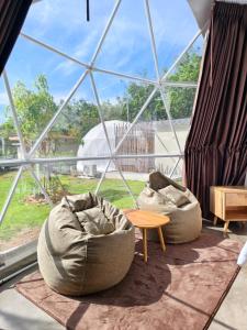 Trio Hillside Dome Resort
