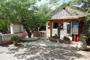 CAMPING LES ILOTS D'OR - Furoli