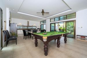 Fun & Relax Stay at Naiharn! Grand 6BR Tropical Pool Villa Oxavia near Beach