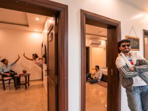 MoustacheNaukuchiatal, Nainital