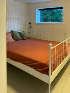 Cozy Red Cottage By Kalø Vig With Seaview