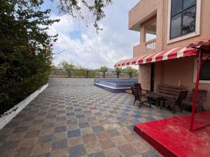 Royal Villa 3 - Lonavala 3BHK Bungalow with Swimming Pool