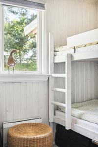 Connect In A Cosy Wooden Cottage