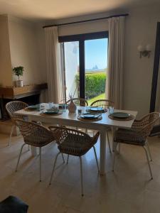 Cozy Spanish house with sea view and pool