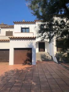 Cozy Spanish house with sea view and pool