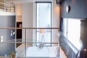 Designers room in Marunouchi for 6 people