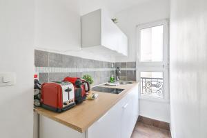 Heart of Paris 1BR-4P Tour Eiffel 8 Free Netflix