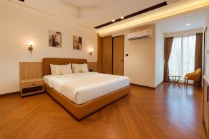 Hotel Mumbai House Vijay Nagar Nr Brilliant Convention Center