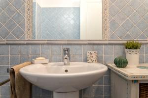 Villa con piscina e giardino img66