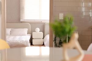 New! Cozy! #Grace Haven at Coex# 2R 3Bed, 3-min Subway #Next to Coex# Gangnam District, Jamsil, Lotte world#