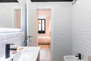 Center Almeria by Expoholidays