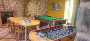 B&B / Chambres d'hotes Ludotheque chambres et table d'hotes de La Becterie : photos des chambres