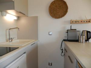 Appartements Appartement 2 pieces 4 couchages LA LONDE LES MAURES LAL110-120 : photos des chambres