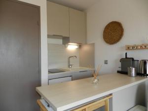 Appartements Appartement 2 pieces 4 couchages LA LONDE LES MAURES LAL110-120 : photos des chambres