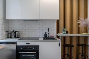 Viktoria Charming Apartaments by BookingHost
