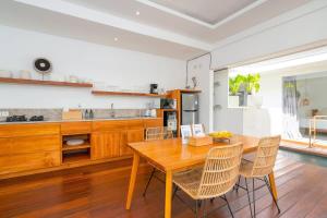 Villa Ryky near Luna Beach Club