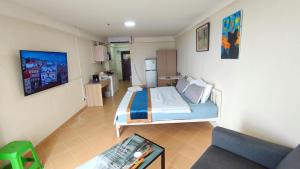 Top floor seaview Jomtien front beach seaside 80m rimhad condo