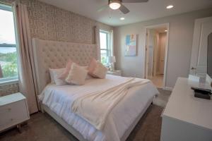 Encore Resort 6 Bedroom Vacation Home with Pool (2102)