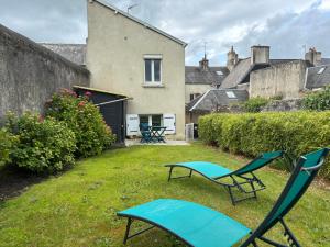 Les chats pitres Maison au calme rénovée avec jardin, terrasse aménagée, transats, abri à vélo, parking gratuit, 5 mn à pied du centre Bayeux proche des plages du débarquement