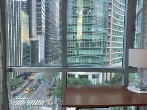 Avant at the Fort 360 City Center views in BGC Taguig w Pool Access