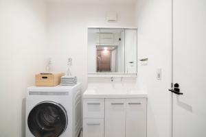 LIRI Kasumi 和モダンな一軒家 JR弁天町駅3分 USJ 梅田 大阪城 本町へ直通