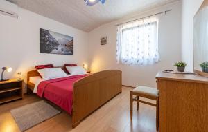 2 Bedroom Nice Apartment In Pag 