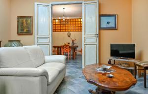 Awesome Apartment In Menfi With Wifi