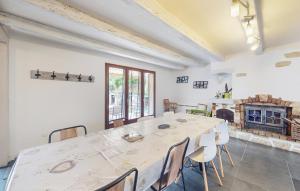 Maison Vue Sur Les Montagnes