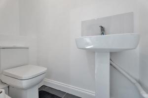 Comfortable 3BR Work or Family Stay Nottingham