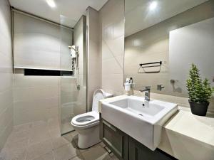 HYDE3 i-City ITQAN Premium Home - 8pax, Netflix, Parking
