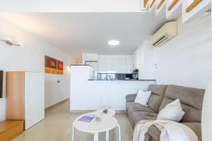 Apart-rent Penthouse Port Grec 0160