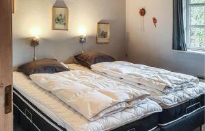 Gorgeous Home In Tarm With Wifi